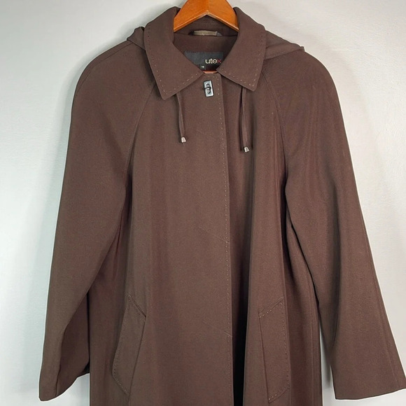 UTEX Hooded Trench Coat Brown Raglan Sleeves Pockets Padded Shoulders Classic 12 - Picture 3 of 14